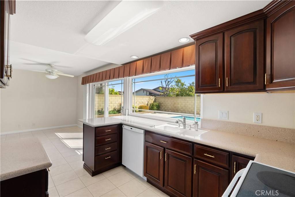 Cerritos, CA 90703,17826 Caliente