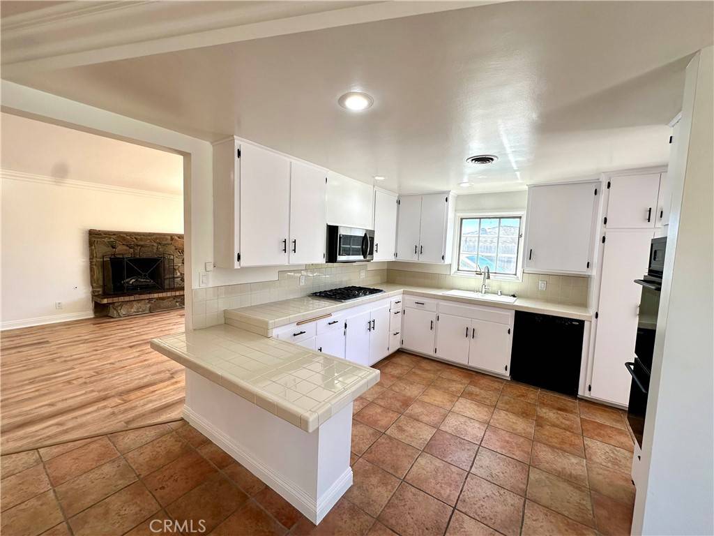 Fullerton, CA 92833,1613 W Fern DR