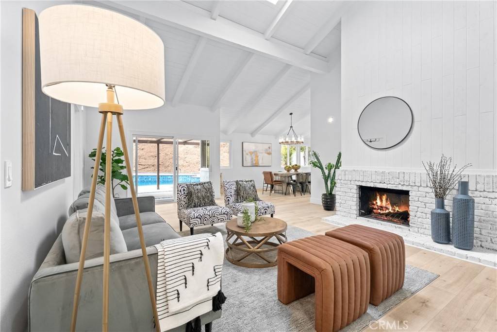 Yorba Linda, CA 92886,5093 Felicia DR