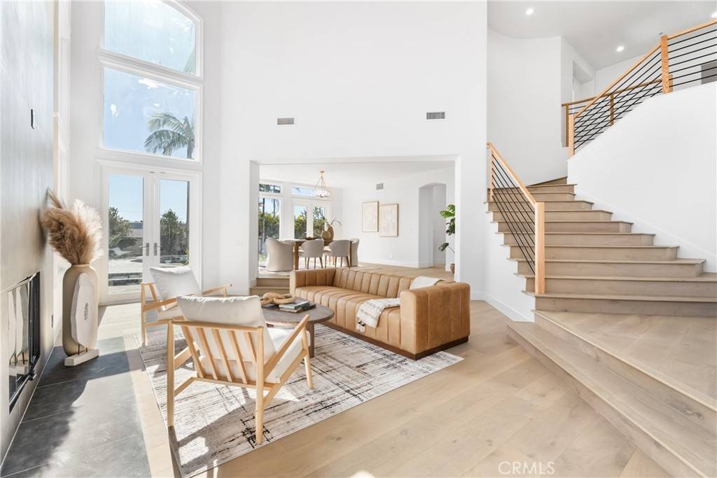 Huntington Beach, CA 92648,6692 Alamitos CIR