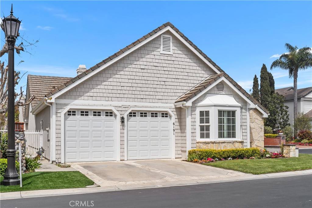 Huntington Beach, CA 92648,6191 Oakbrook CIR