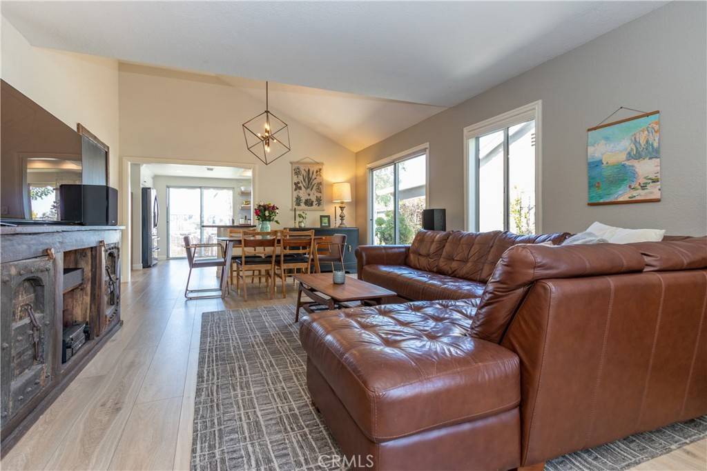 Mission Viejo, CA 92692,21895 Birchwood