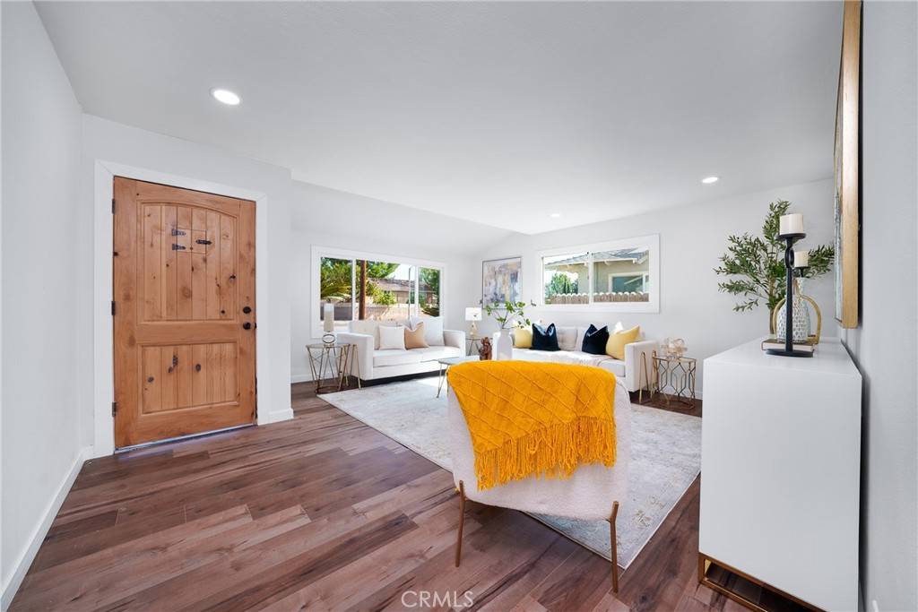 West Hills, CA 91307,6901 Fallbrook AVE