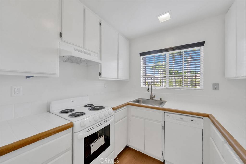 Mission Viejo, CA 92691,23351 La Crescenta #B 311