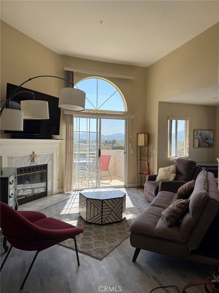 Camarillo, CA 93010,2713 Antonio DR #301