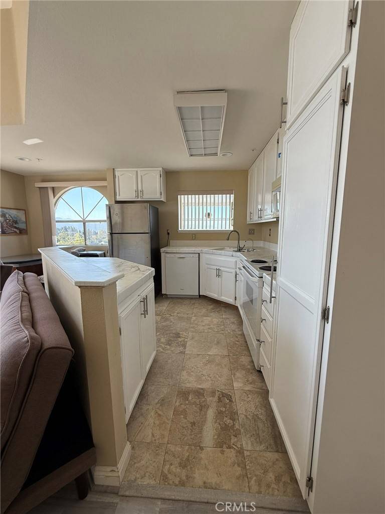 Camarillo, CA 93010,2713 Antonio DR #301
