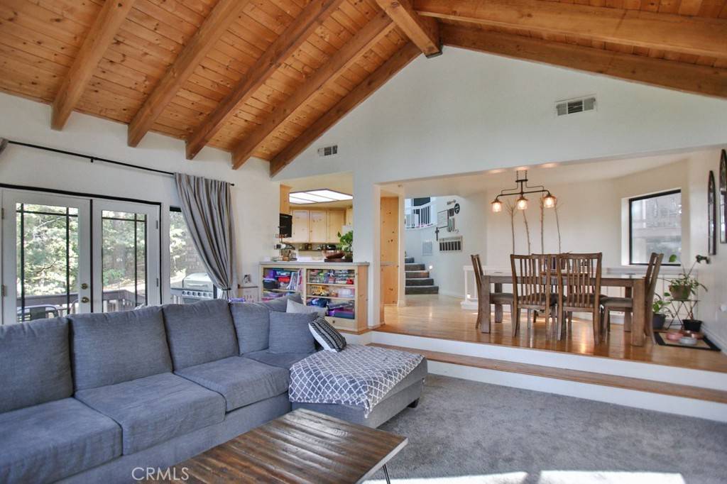 Running Springs, CA 92382,30137 Pixie DR