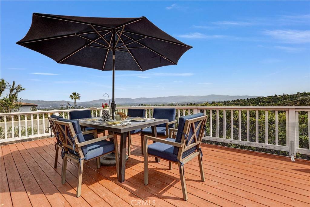 Woodland Hills, CA 91364,4612 Wolfe Way
