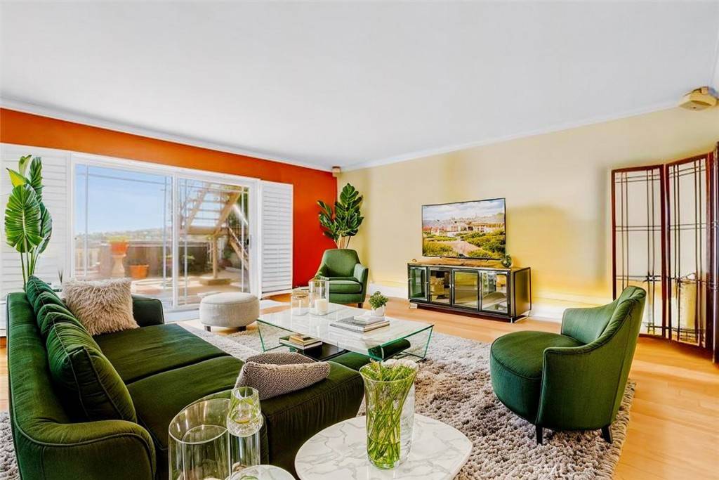 Woodland Hills, CA 91364,4612 Wolfe Way
