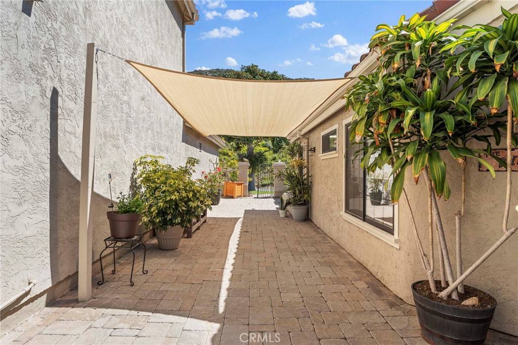 Vista, CA 92084,29016 Laurel Valley DR