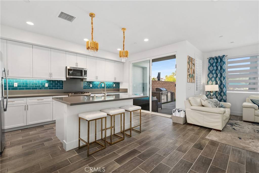 Indio, CA 92203,43149 Portuale CT