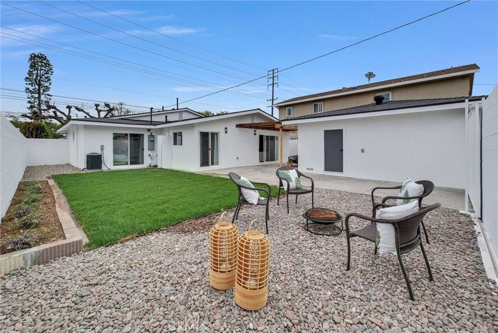 3090 Palo Verde AVE Long Beach, CA 90808