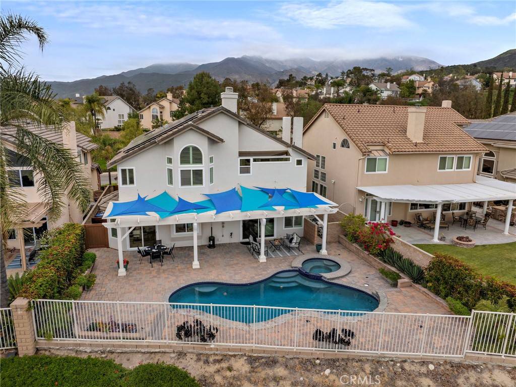 Rancho Santa Margarita, CA 92679,21495 Silvertree LN