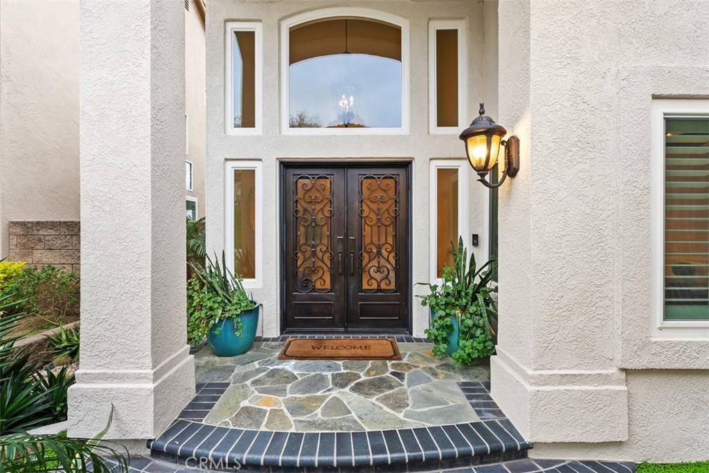 Rancho Santa Margarita, CA 92679,21495 Silvertree LN