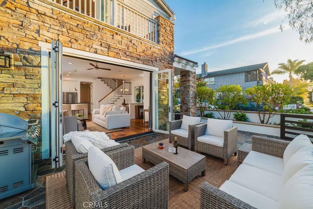 Corona Del Mar, CA 92625,700 Acacia AVE #A