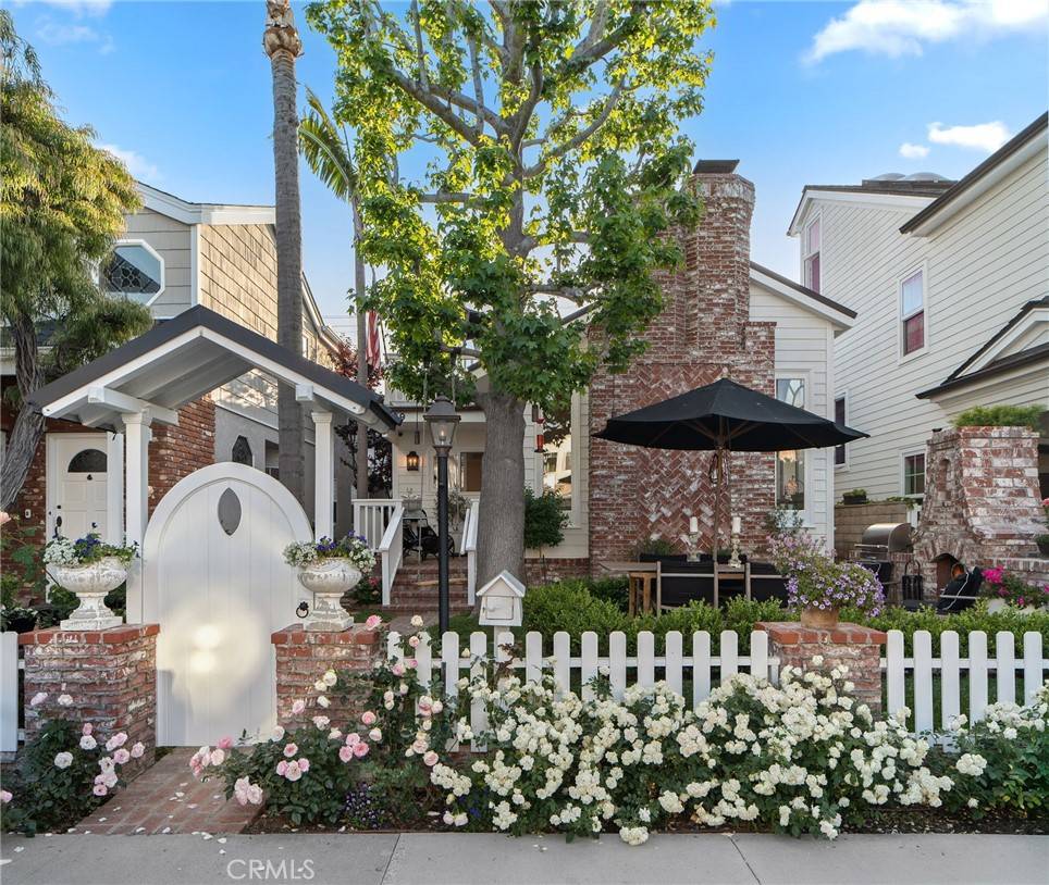 Newport Beach, CA 92662,209 Diamond AVE