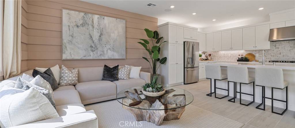 Santa Paula, CA 93060,460 Checkerbloom LN
