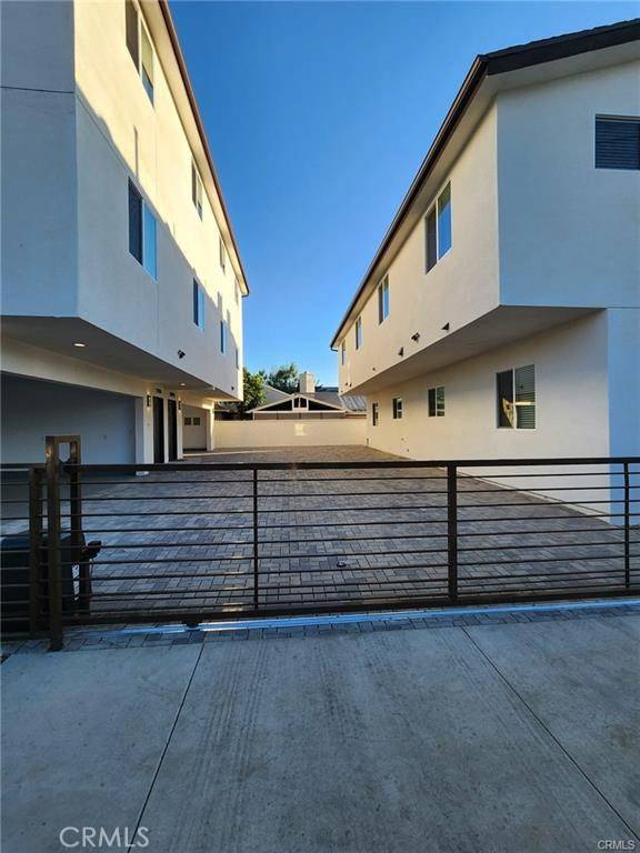 North Hollywood, CA 91605,11918 Dehougne #2