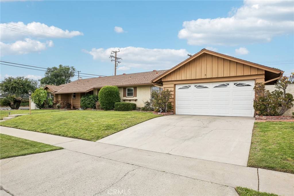 Tustin, CA 92780,17771 Orange Tree LN