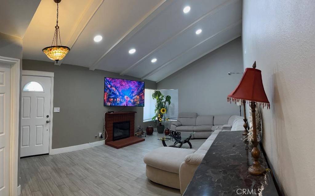 Corona, CA 92882,1387 Dyer WAY