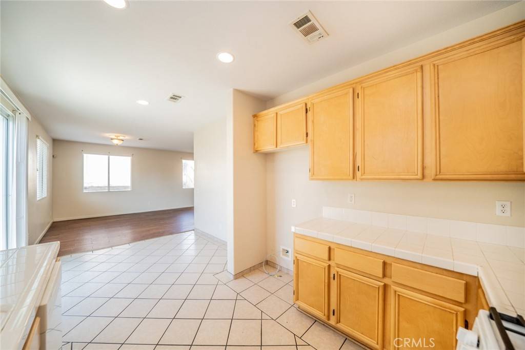 26108 Arabian CT Moreno Valley, CA 92555
