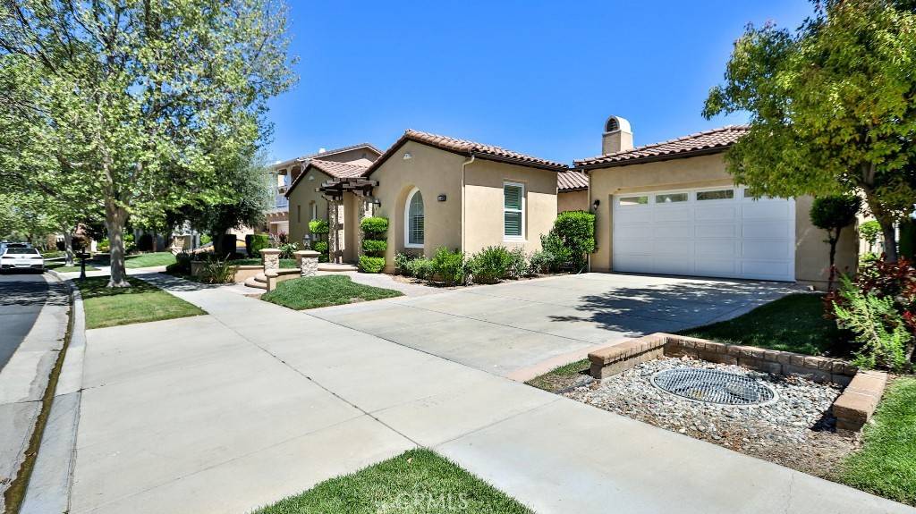 Valencia, CA 91381,26480 Valley Oak LN