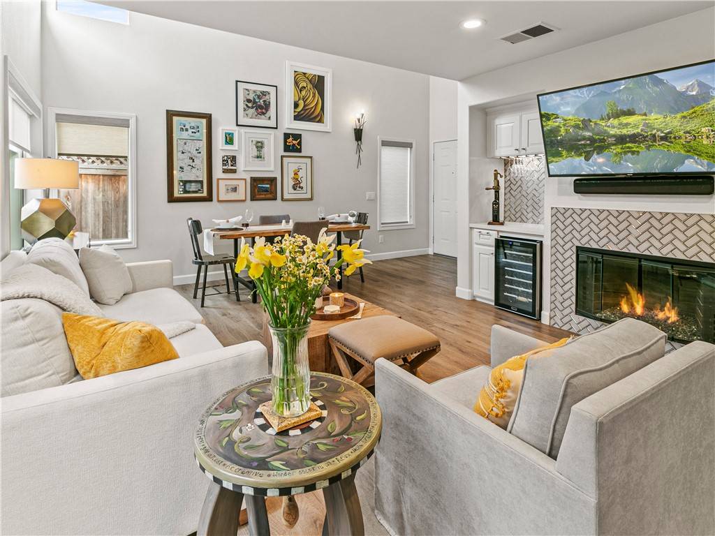 Aliso Viejo, CA 92656,5 Gretchen CT