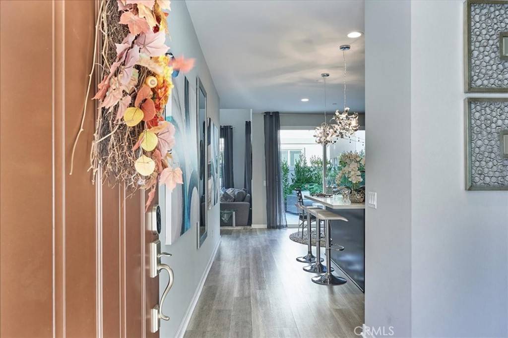Costa Mesa, CA 92626,944 Sunlit LN
