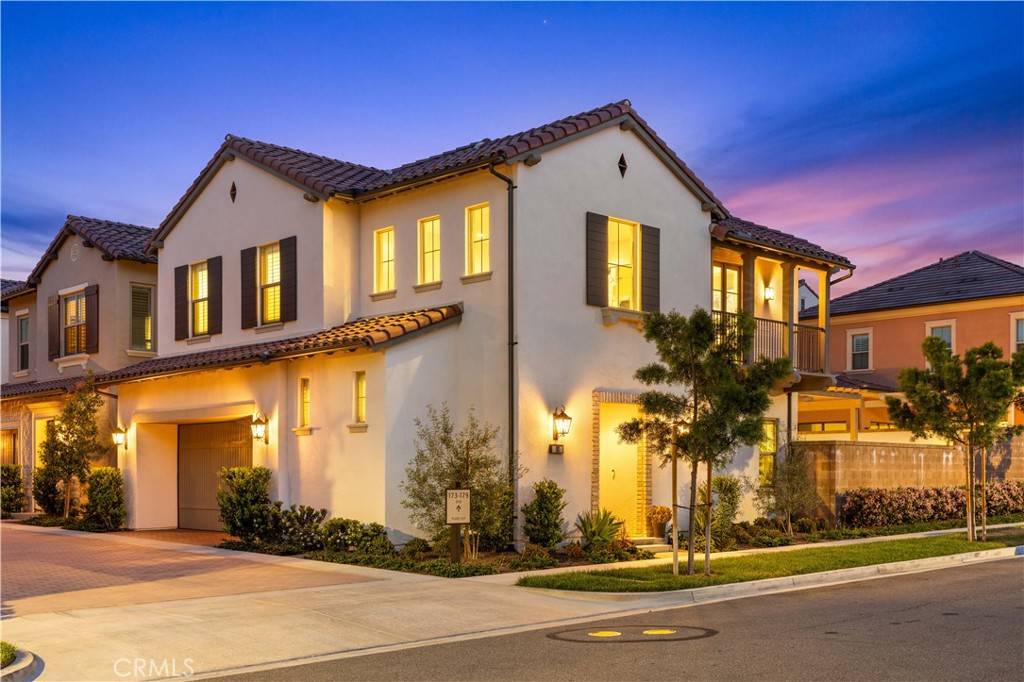 Irvine, CA 92618,181 Plum Lily