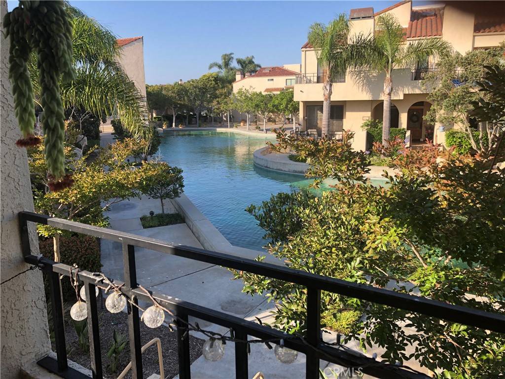 Huntington Beach, CA 92649,16492 Bordeaux LN #208