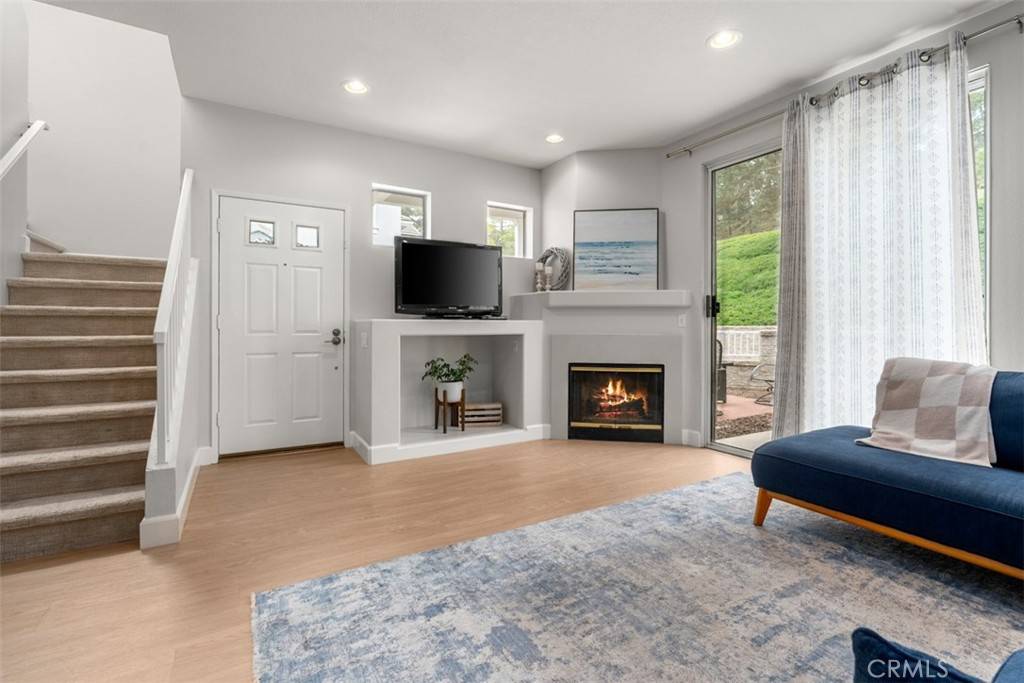 Aliso Viejo, CA 92656,17 Breakers LN