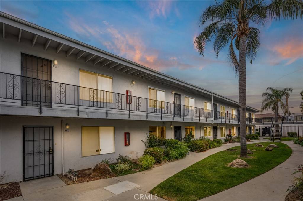 Long Beach, CA 90805,5530 Ackerfield AVE #403