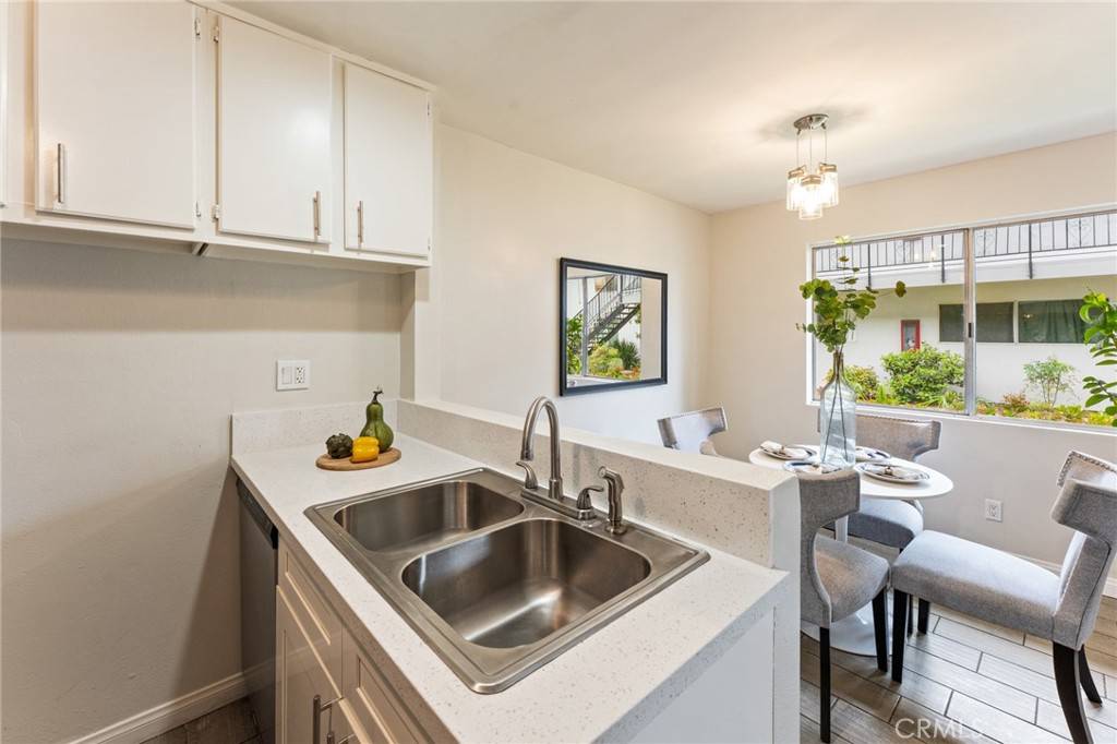 5530 Ackerfield AVE #403 Long Beach, CA 90805