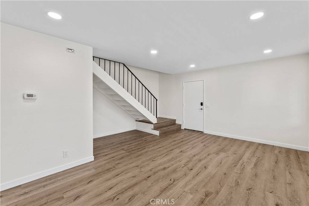 Irvine, CA 92604,51 Golden Glen ST #1