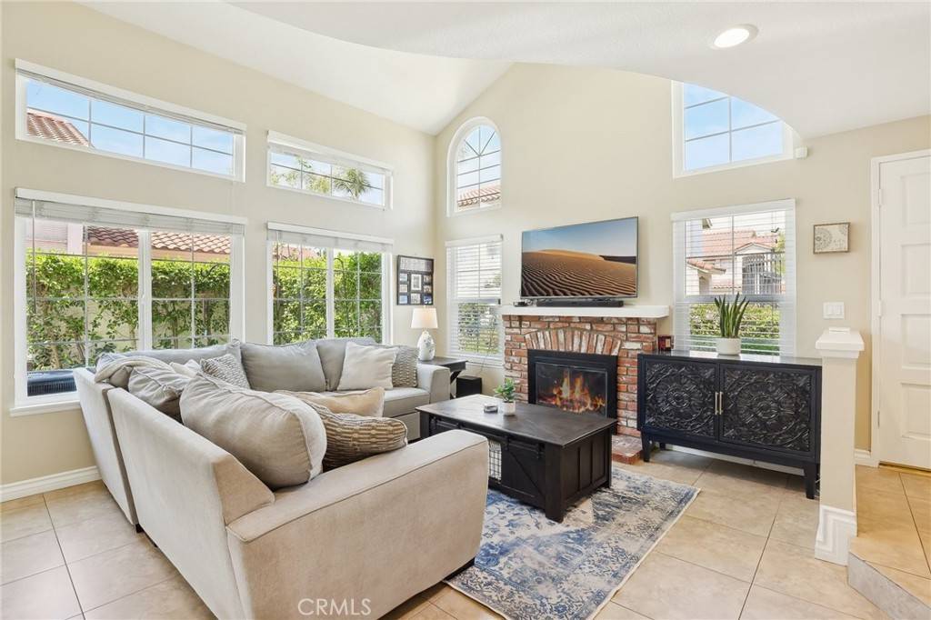 Rancho Santa Margarita, CA 92688,1 Buttercup #42