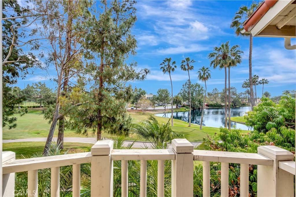 Tustin, CA 92782,2528 Aquasanta
