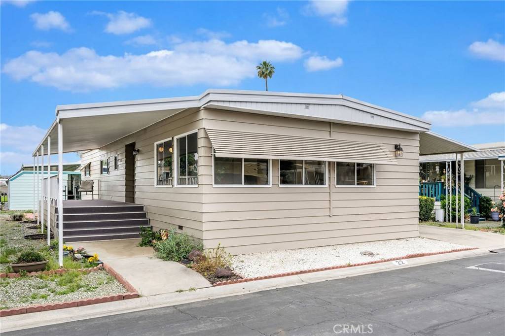Riverside, CA 92503,9391 California AVE #22