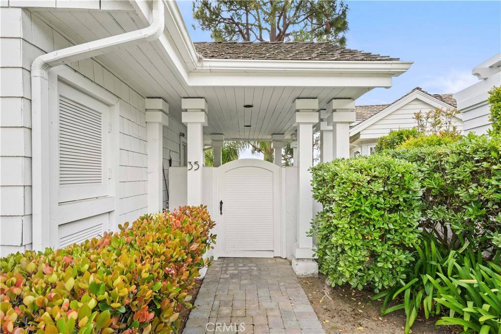 Newport Beach, CA 92660,35 Northampton CT #118