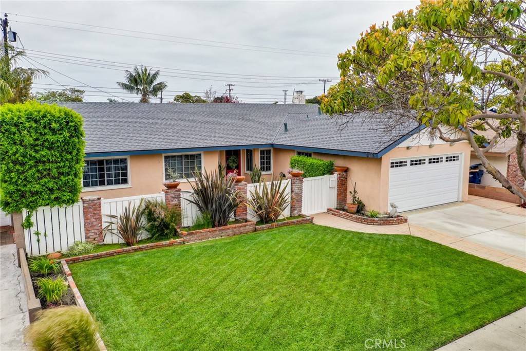 Huntington Beach, CA 92647,6532 Corrine CIR