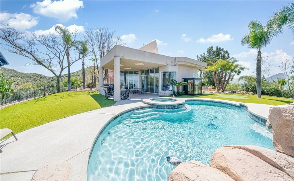 Moreno Valley, CA 92557,9450 Manor Mountain CT
