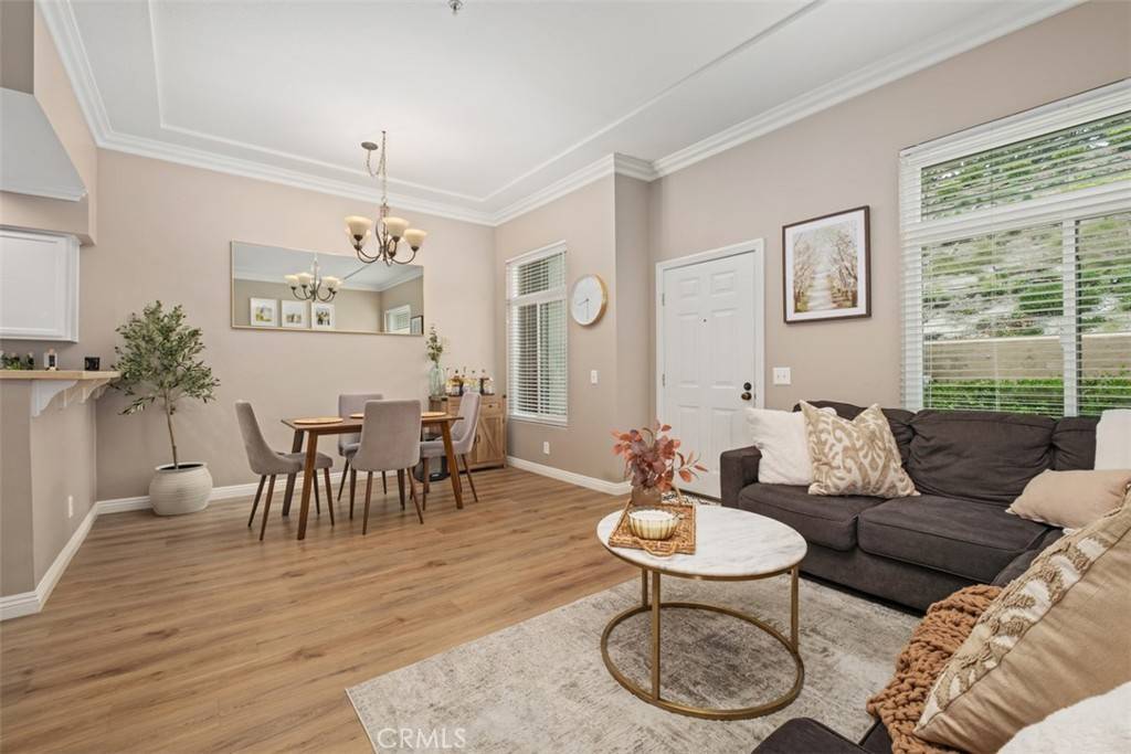 Lake Forest, CA 92610,40 Santa Barbara CT