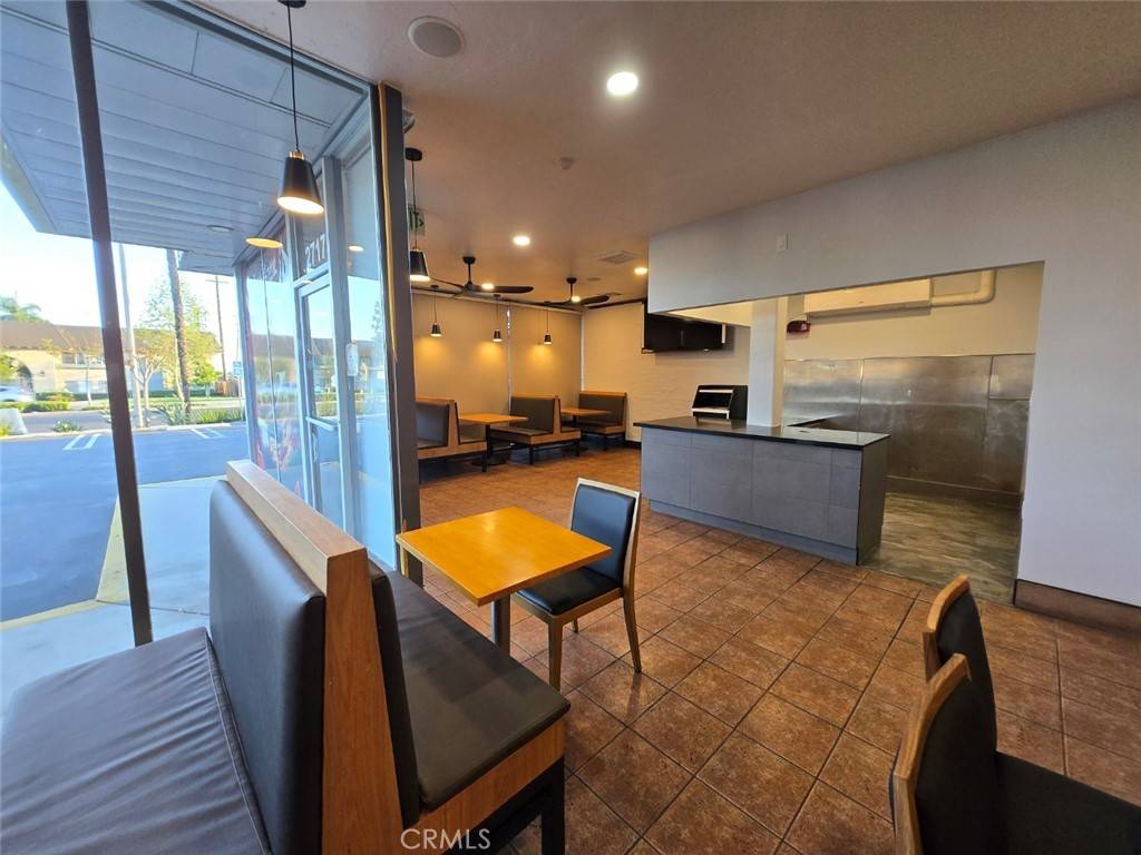 Anaheim, CA 92801,2717 W Lincoln