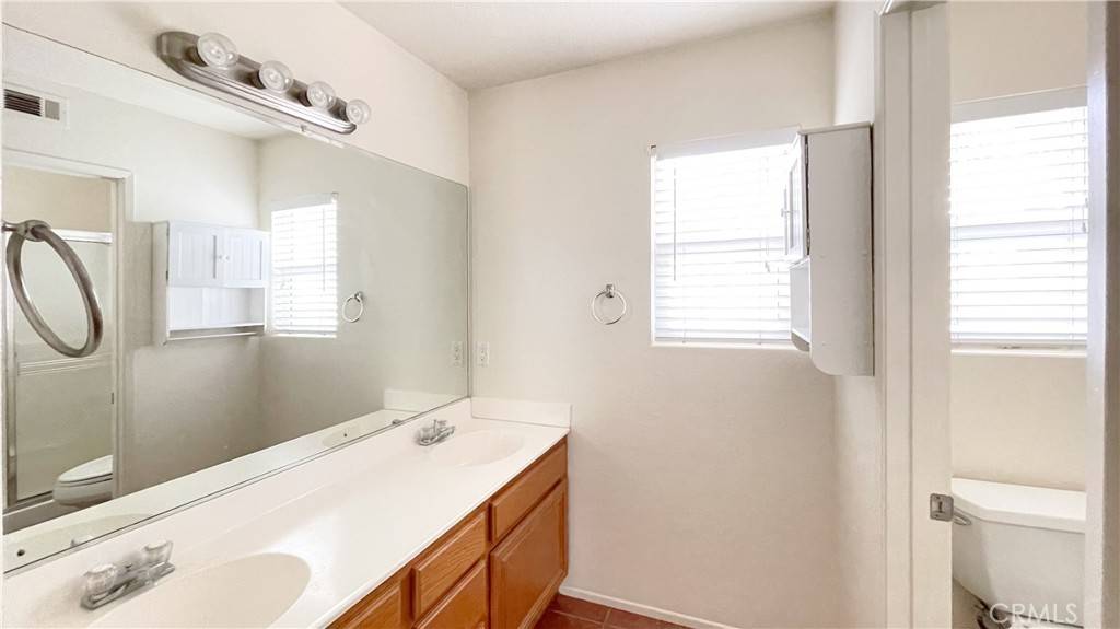 Murrieta, CA 92563,39522 Oak Circle