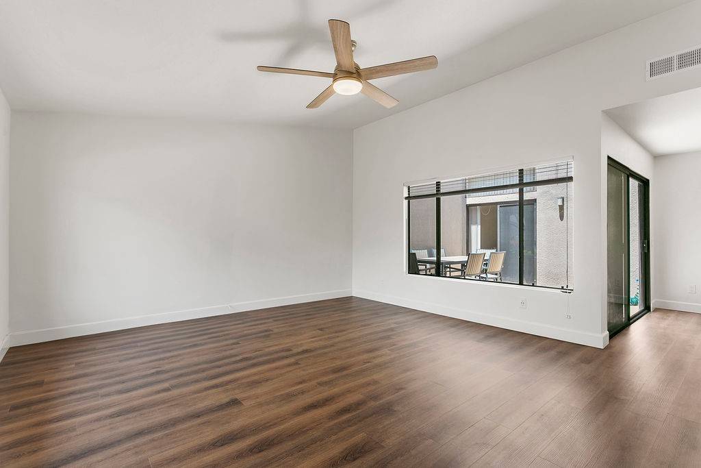 Huntington Beach, CA 92646,8566 Larkhall Cir CIR #805C