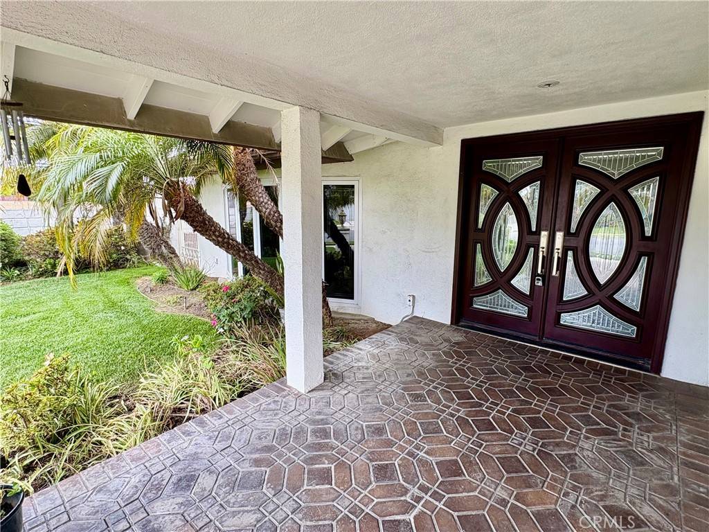 Huntington Beach, CA 92646,10011 Jon Day DR