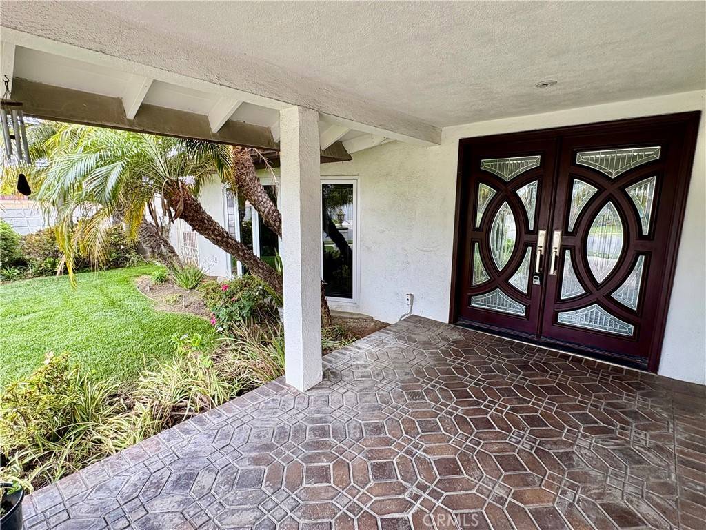 Huntington Beach, CA 92646,10011 Jon Day DR