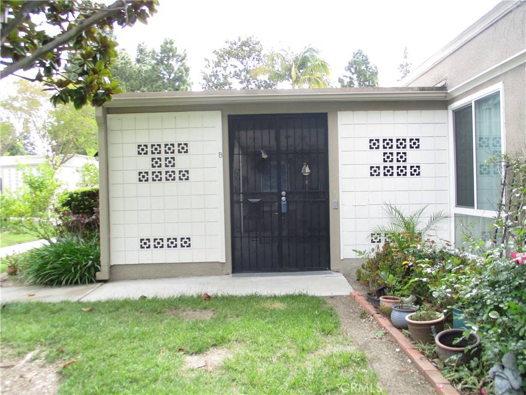 Laguna Woods, CA 92637,348 Avenida Sevilla Unit B