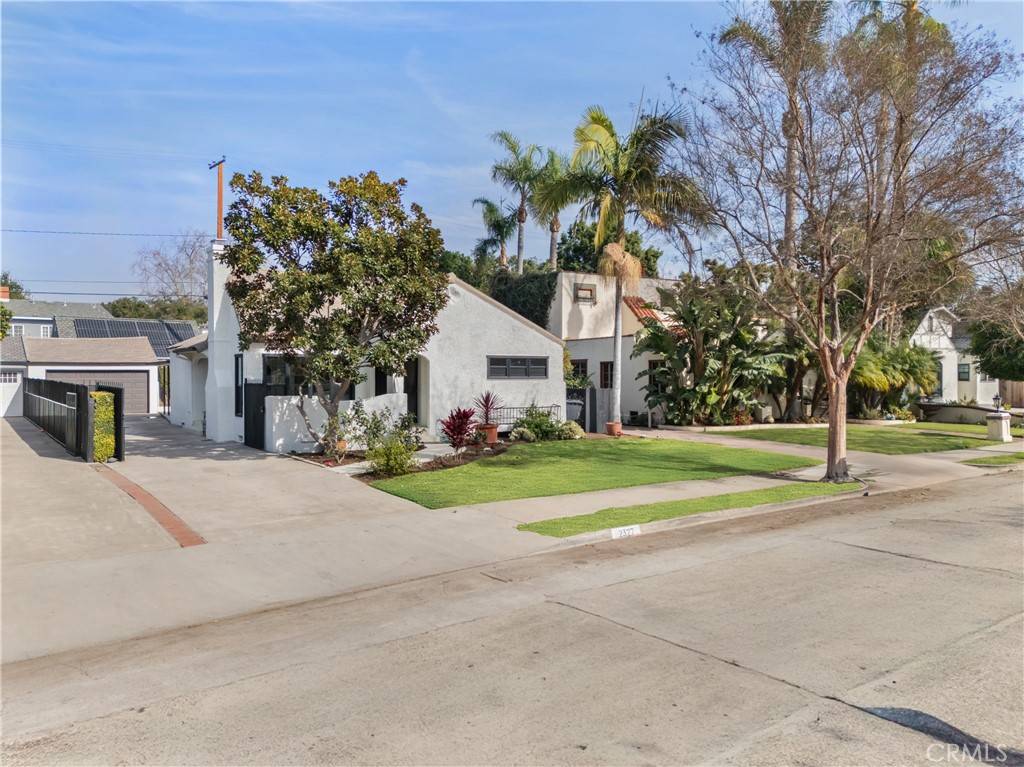 Santa Ana, CA 92706,2327 Bonnie Brae