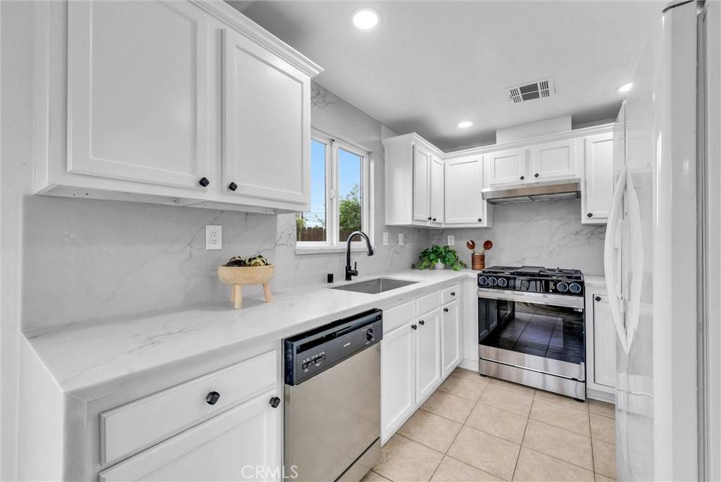 Corona, CA 92882,1222 S Sheridan ST