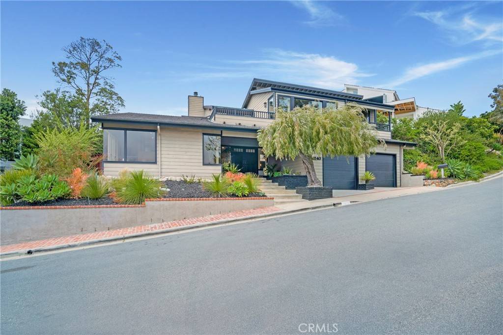 Laguna Beach, CA 92651,2240 Hillview DR